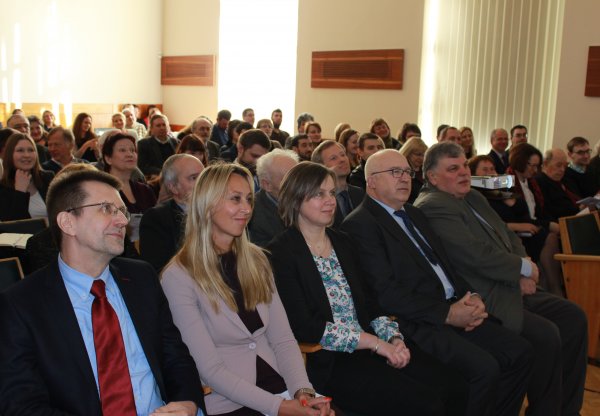Konferencija apie genetiškai modifikuotus organizmus sulaukė didelio susidomėjimo